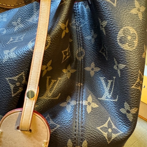 LV Authentic Graceful MM hobo style like new with matching wallet. - Picture 2 of 10